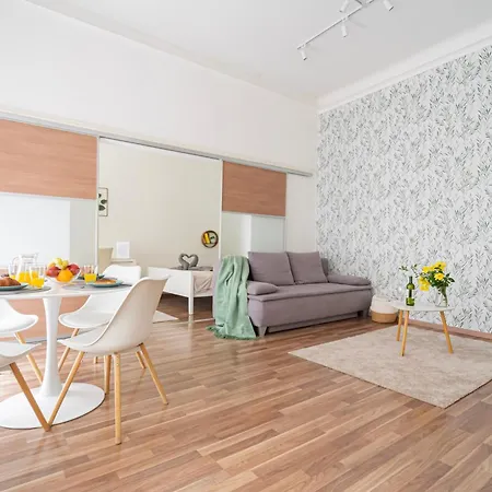 Erika's Downtown דירה *